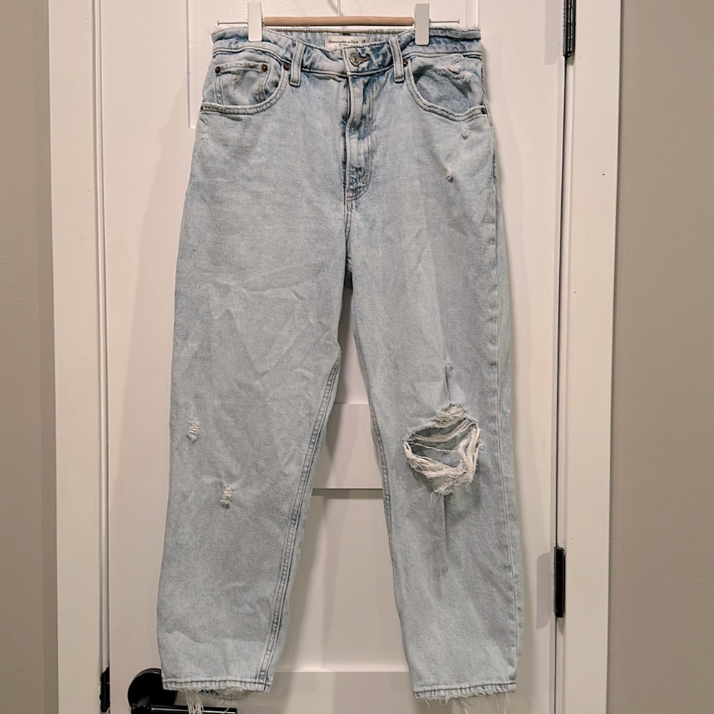 Abercrombie- The Mom High Rise- Curve Love